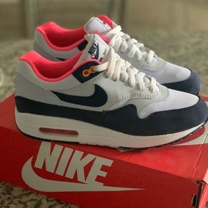 Women’s Nike Air Max 1